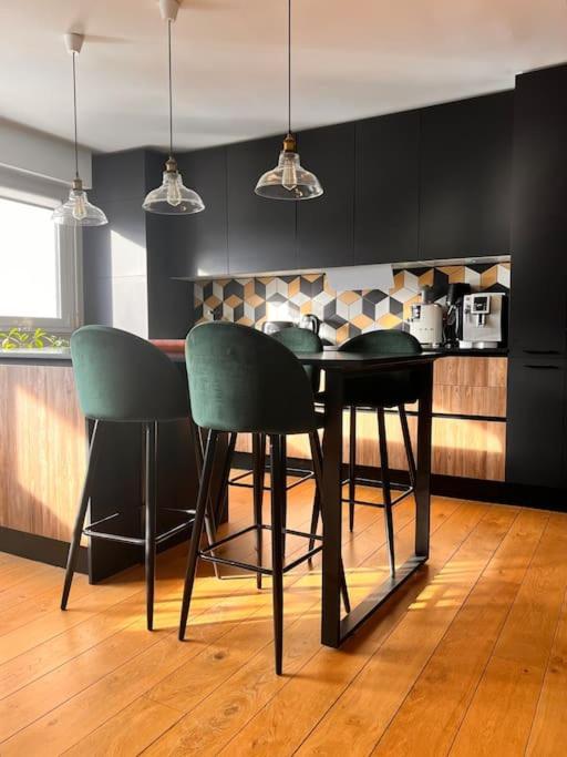 Chic Flat With Terrasse * Parijs